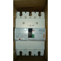 LEGRAND 200A 4 Pole 36 KA Molded Case Circuit Breakers (Mccb)