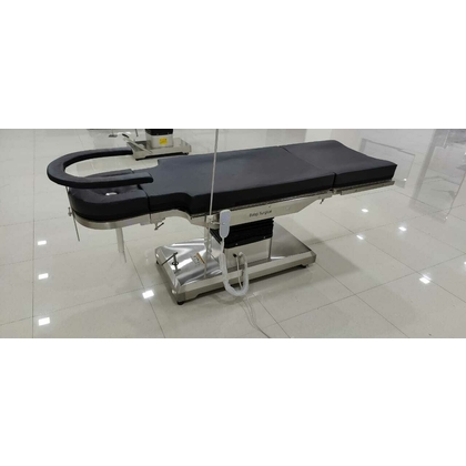 yuvi surgical Remote & Table mounted General Operating Table