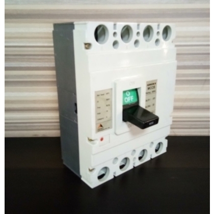 ADHUNIK 800 A 4 Pole 70 KA Molded Case Circuit Breakers (Mccb)