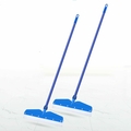 WIPER WITH HANDLE FOR FLOOR CLEANING